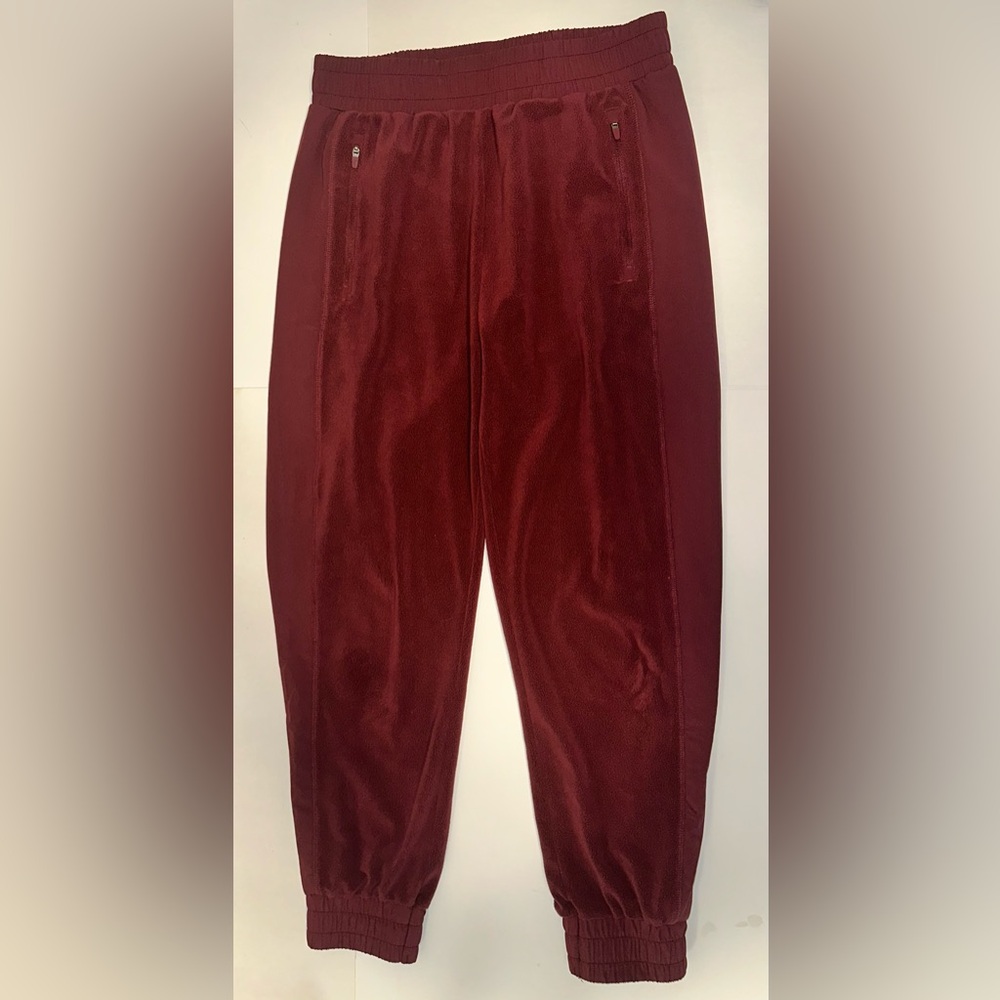Zyia Women's Size Medium Maroon Fleece Active Jogger Elastic Waist Pants Pockets